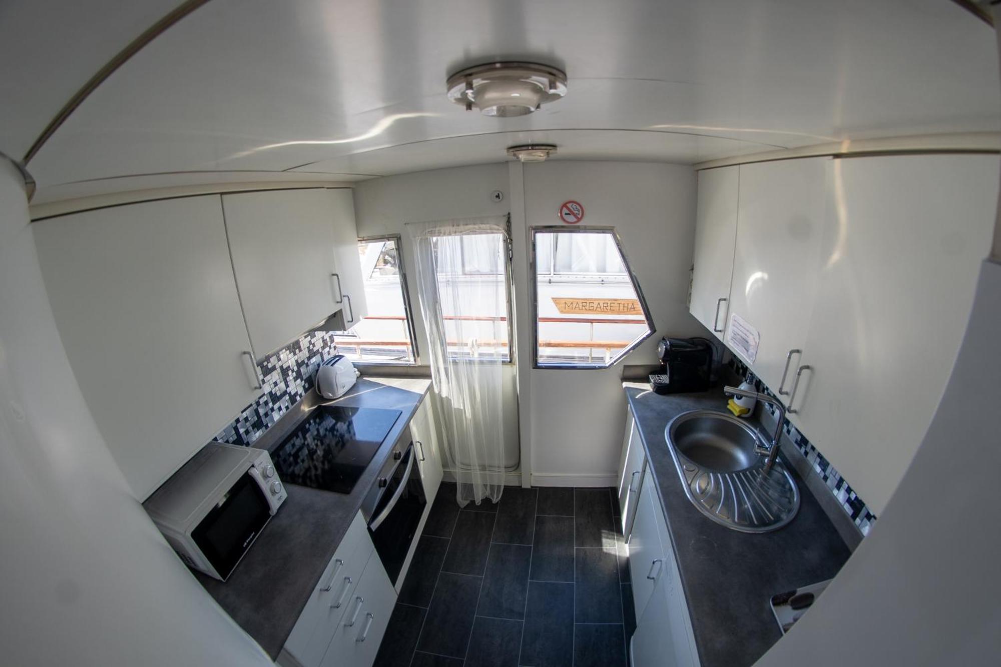 Habitacion Marineria Boat Aloha Barcelona Exteriör bild